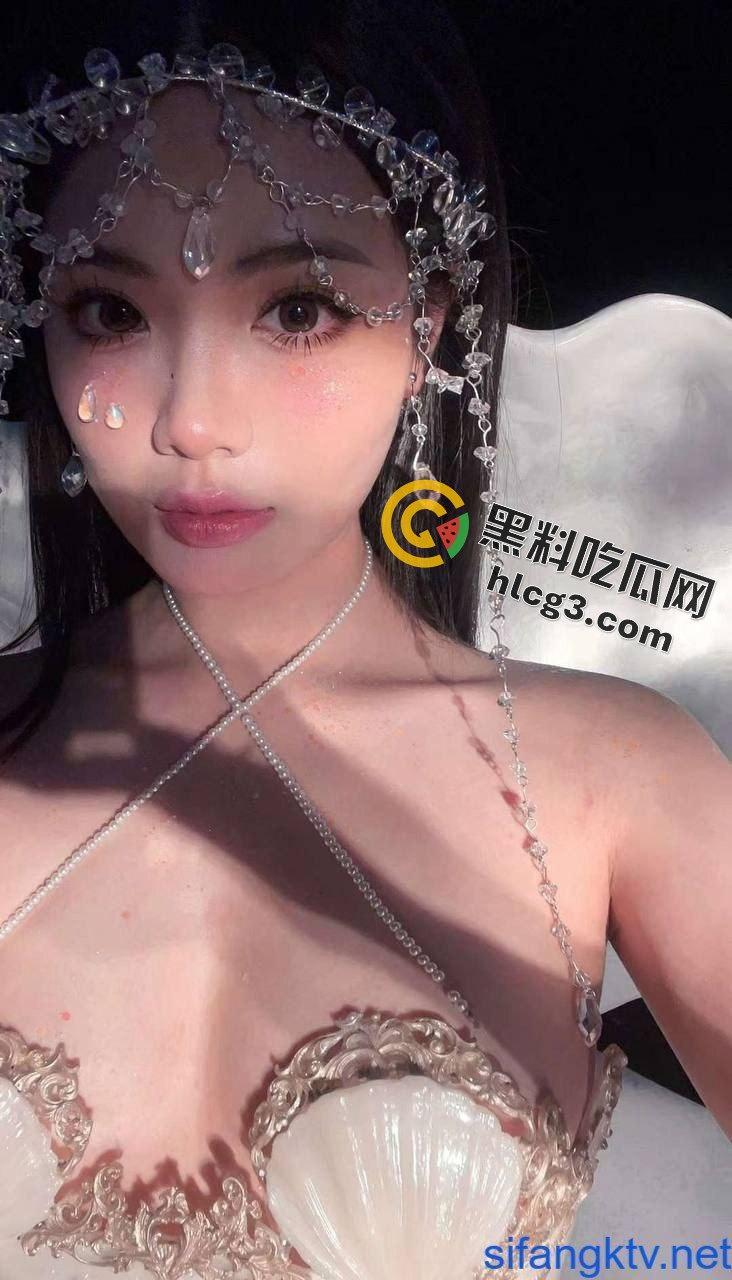 【校园秘闻】艺术学院大三舞蹈生情趣制服COS狂野性爱,姨妈期间高潮暴露!