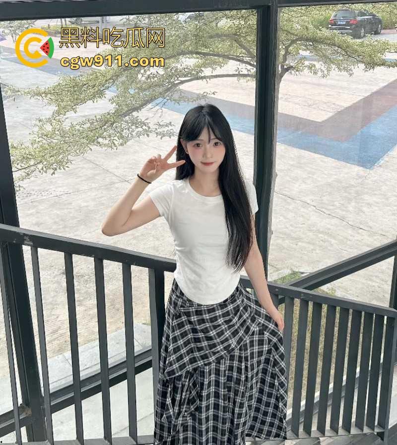 长春师范大学可爱女大【李亚媚】被富二代炮友玩腻后曝光，骑脸舔穴坐屌自慰，反差感冲破天际！