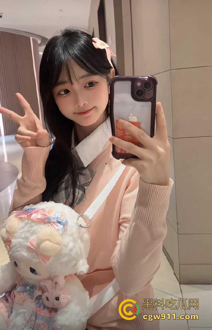 长春师范大学可爱女大【李亚媚】被富二代炮友玩腻后曝光,骑脸舔穴坐屌自慰,反差感冲破天际!