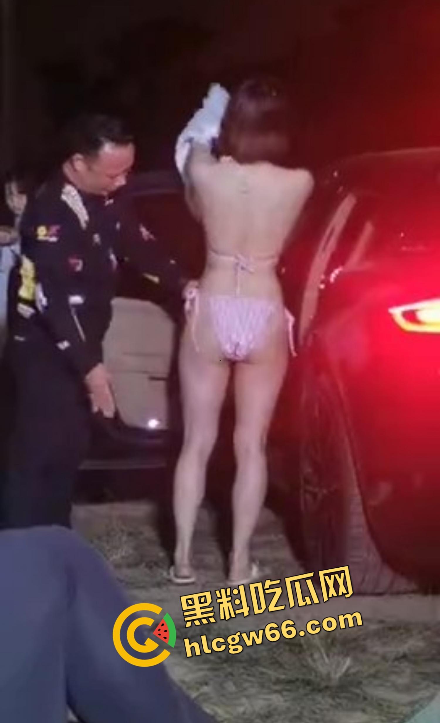 看完这场车友会直接原地升天,一群比基尼嫩模车顶扭屁股跳骚舞,屁股扭得像装了发动机,场面淫得离谱!