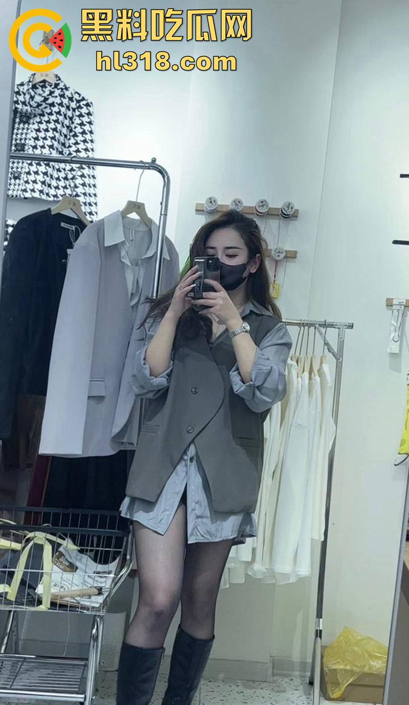 河北高颜值馒头逼骚妇,身材性感翘臀饱满诱人,经常穿黑丝自拍勾引网友,被调教后入逼都操黑了!