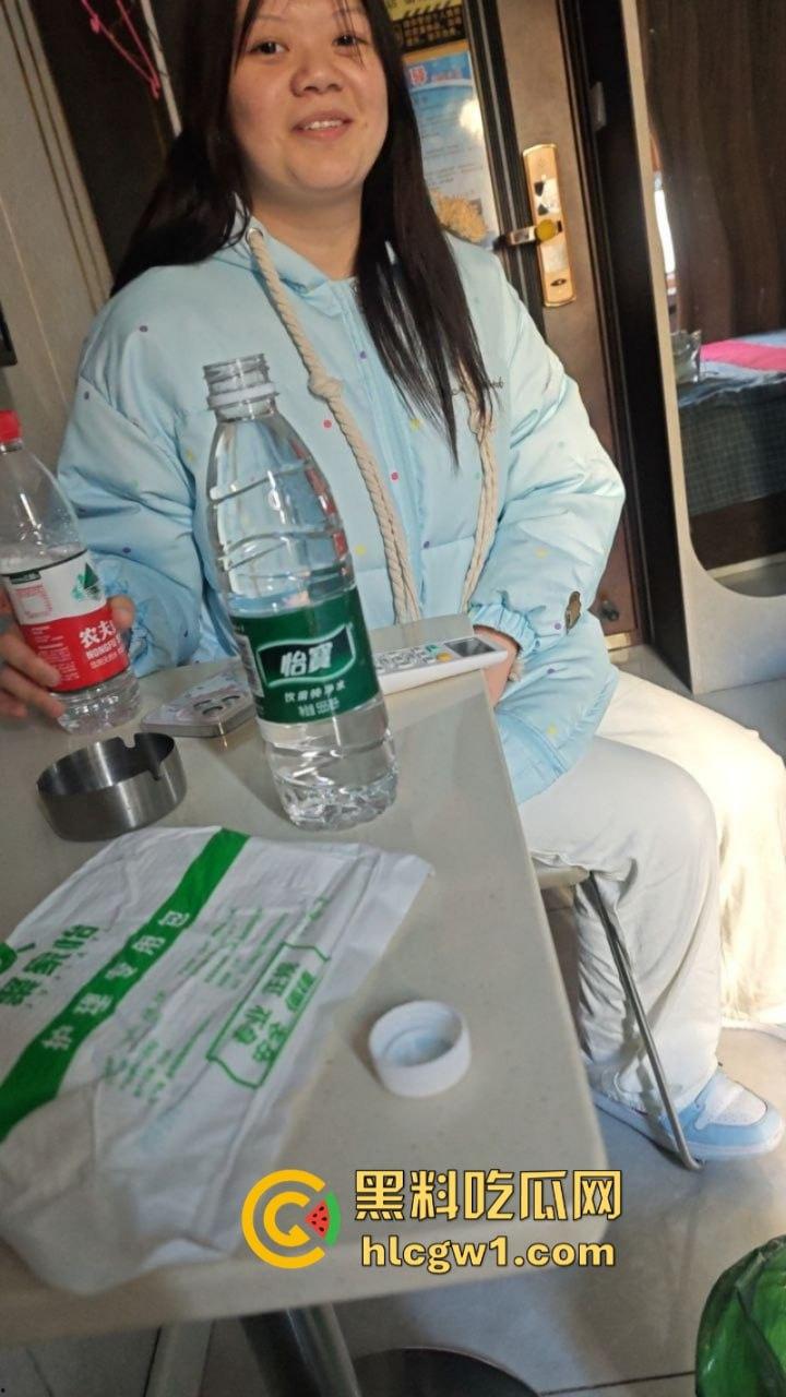 上海小伙网恋奔现翻车 软萌妹子变超雄坦克 房都开好了还是办了吧!