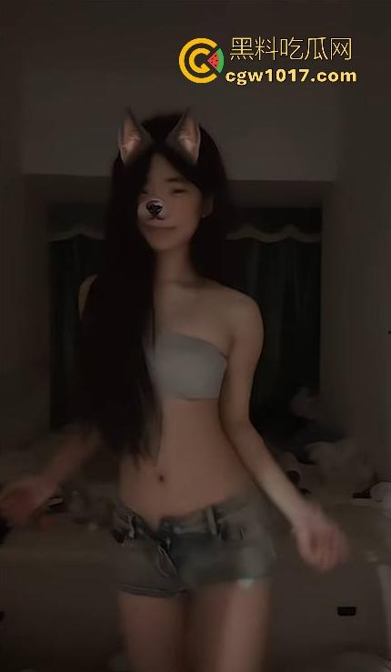 快手5.8万粉丝的精神小网红【林小桃】被金主调教爆操,真实露脸黑料私拍,小小的身体竟然藏着如此大的骚劲!