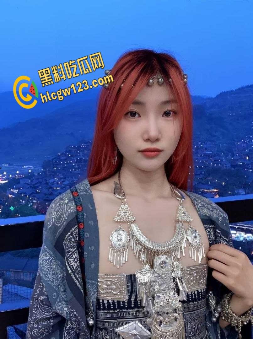 成都清纯女大学生【林书明】,明码标价援交伴游服务,看着风景玩着美人岂不快哉!