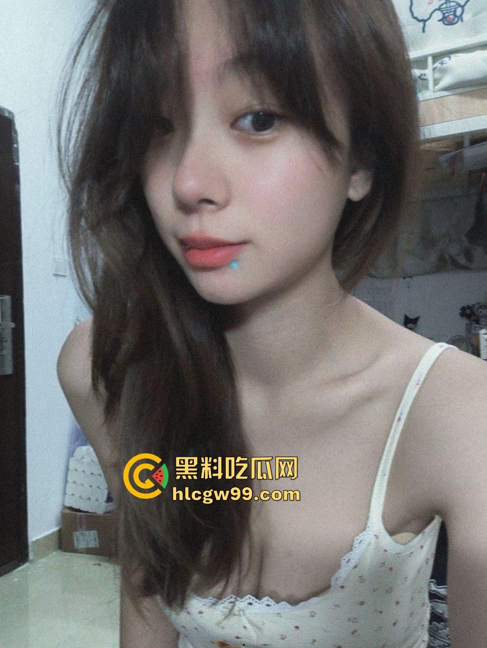 抖音贵医科清纯御姐【想吃芝士】光鲜亮丽的背后却是大哥的肉便器母狗,跑去武汉约炮淫荡后入!独家曝光流出!