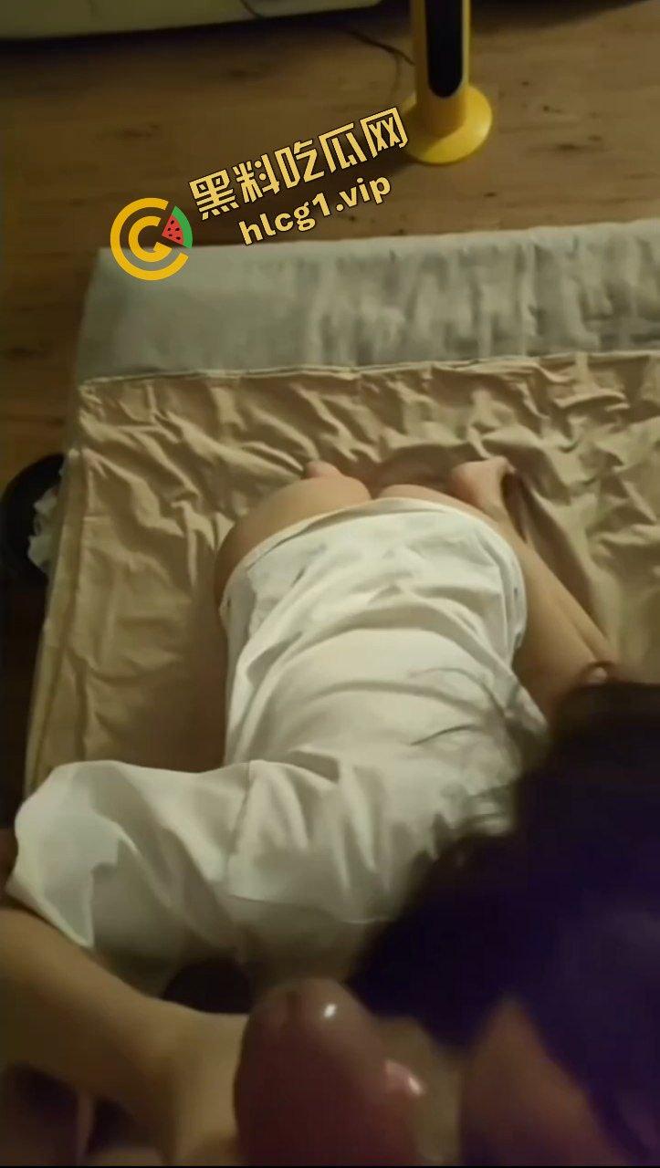 沈阳反差公交车母狗『曾慧敏』四处约炮 口交骚舞 对镜后入 性爱泄密!