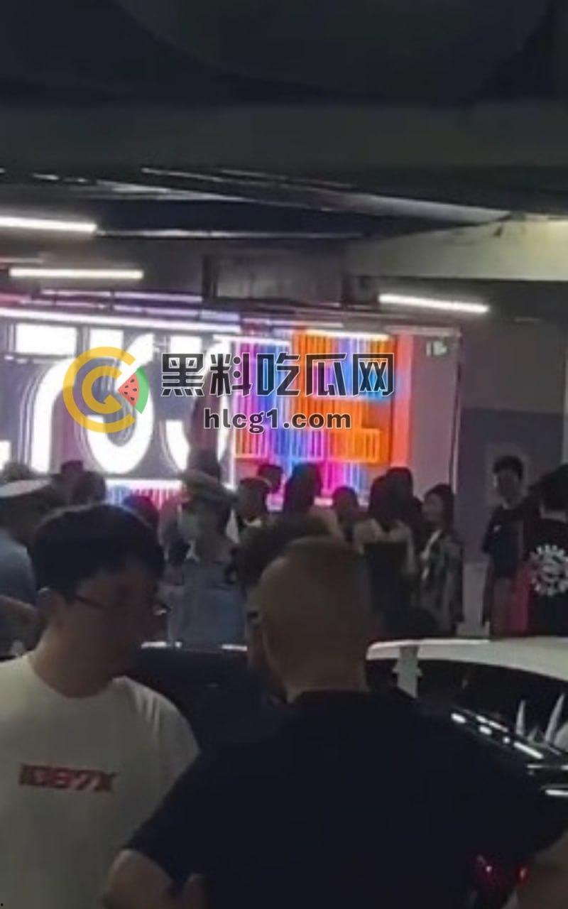 北京三环办公楼惊现地下改装车大会,被一锅端,懂车帝标识现场却称“无关”!