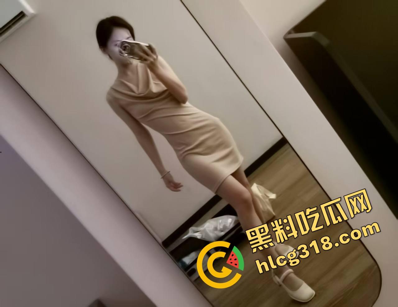 舔狗舔了三年舔成笑话,前女友『赵敏』装纯三年,嘴上说不想亲结果私下酒店含屌吞精!