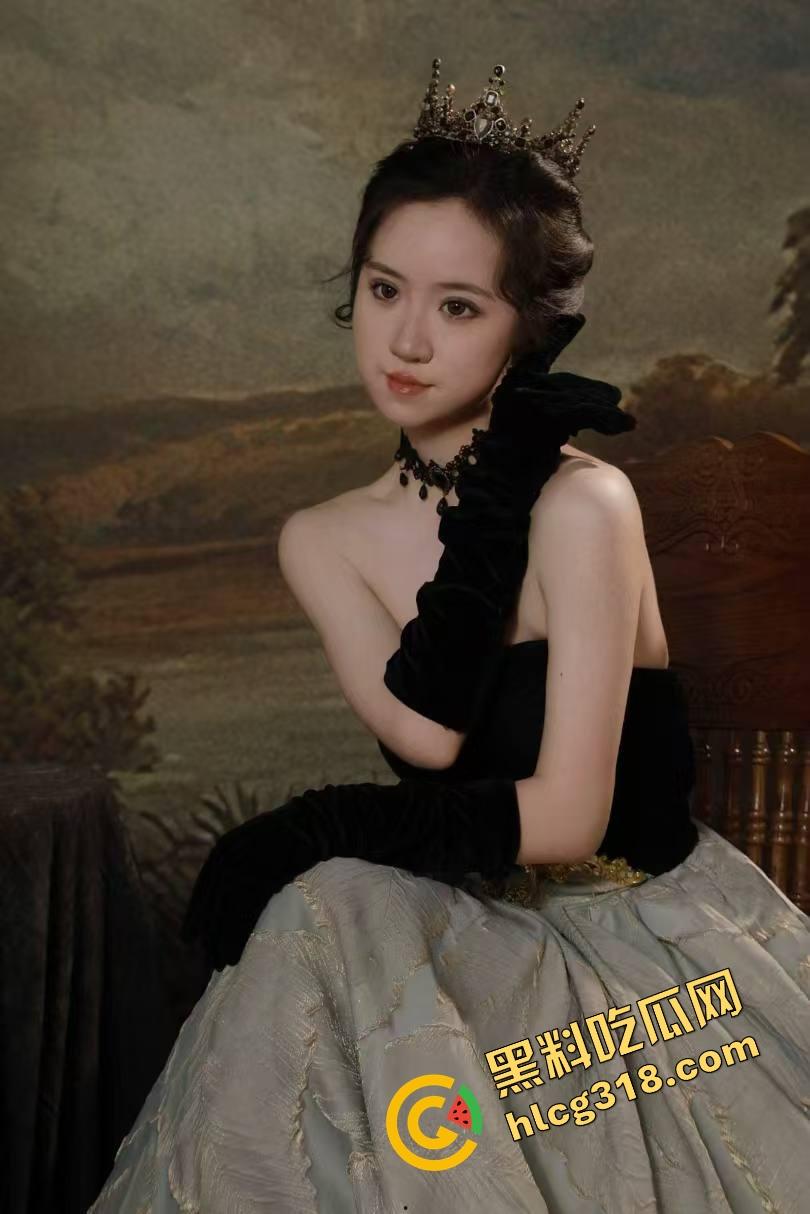 舔狗舔了三年舔成笑话,前女友『赵敏』装纯三年,嘴上说不想亲结果私下酒店含屌吞精!