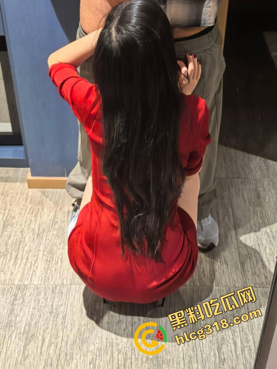 舔狗舔了三年舔成笑话,前女友『赵敏』装纯三年,嘴上说不想亲结果私下酒店含屌吞精!