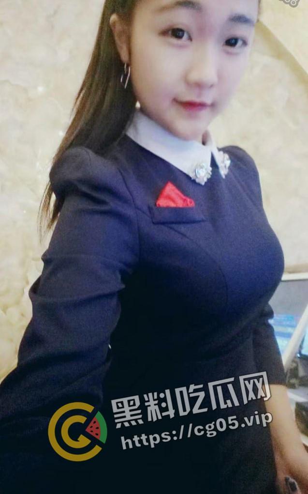 贵州惠水00后精神小妹【朱柳英】裸贷买苹果手机 被心机男重装电脑复制视频将其曝光 钢笔猛插小妹嫩逼