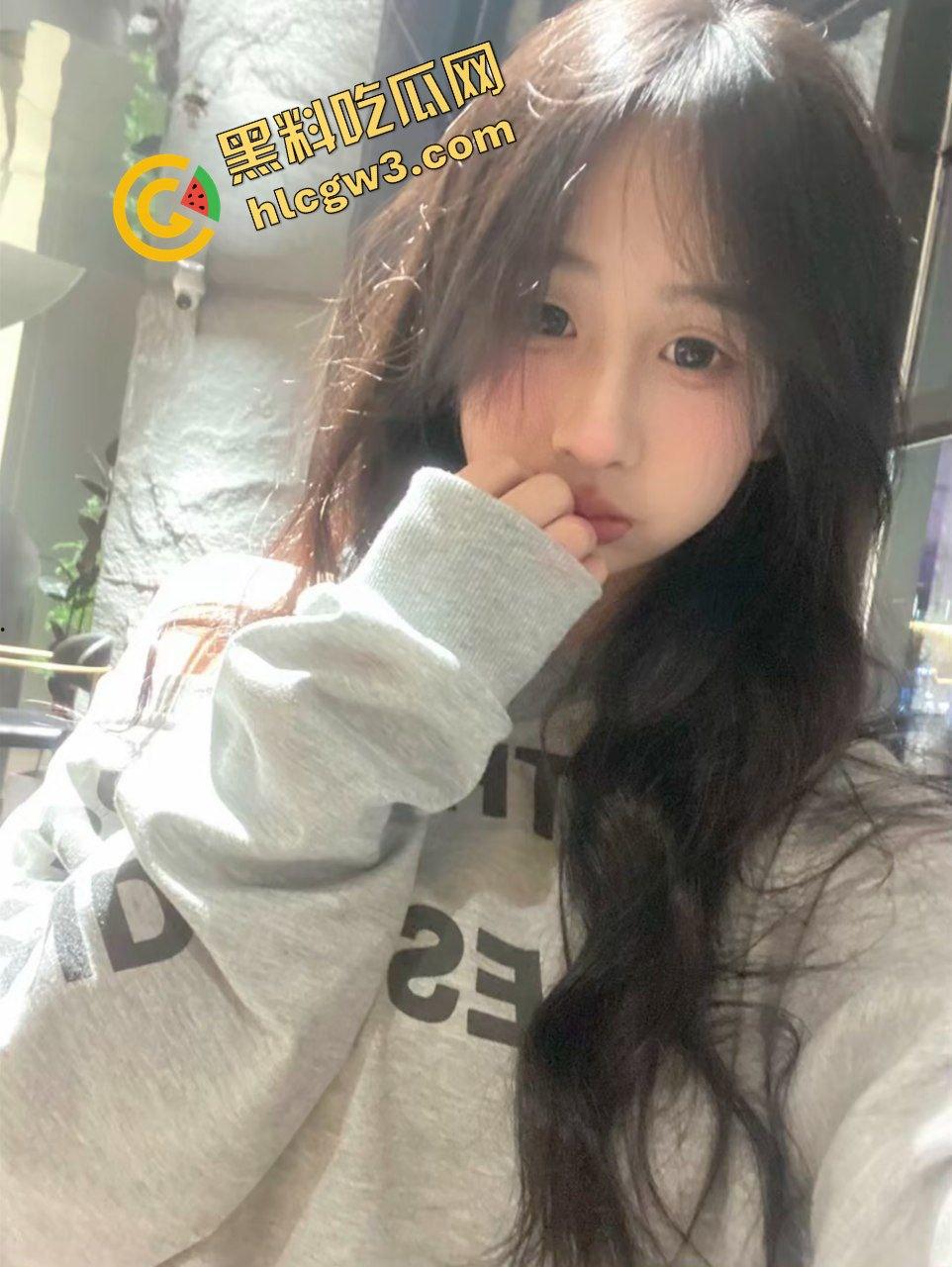 深圳沙井上南学校清纯骚贱反差妹『豆琦祺』深圳大哥砸钱得吃 爆操后搂着睡!独家曝光流出!