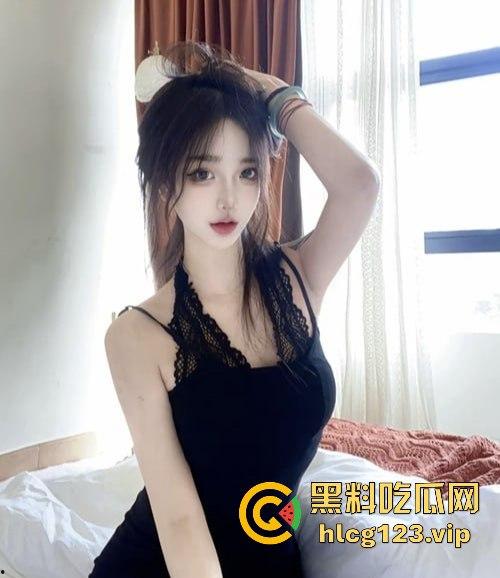 抖音小网红【虎孃Pan】全裸骚舞曝光!润滑液摩擦,全程骚得让人顶不住!