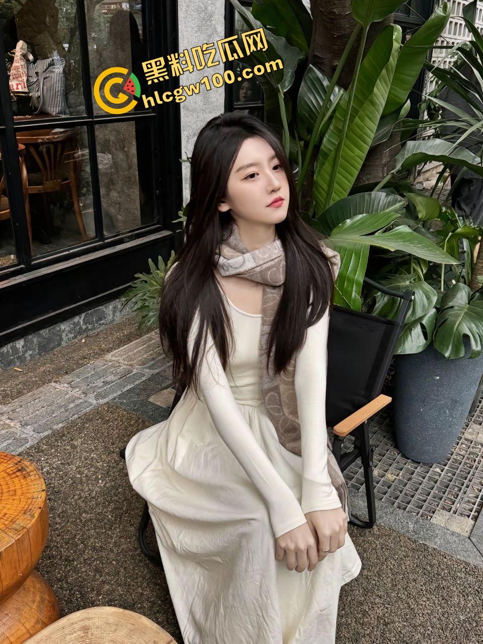 长春金融专校反差骚鸡【江敏】土豪砸钱包养,情趣黑丝后怼骚臀,化妆镜后入猛操娇喘!独家曝光!