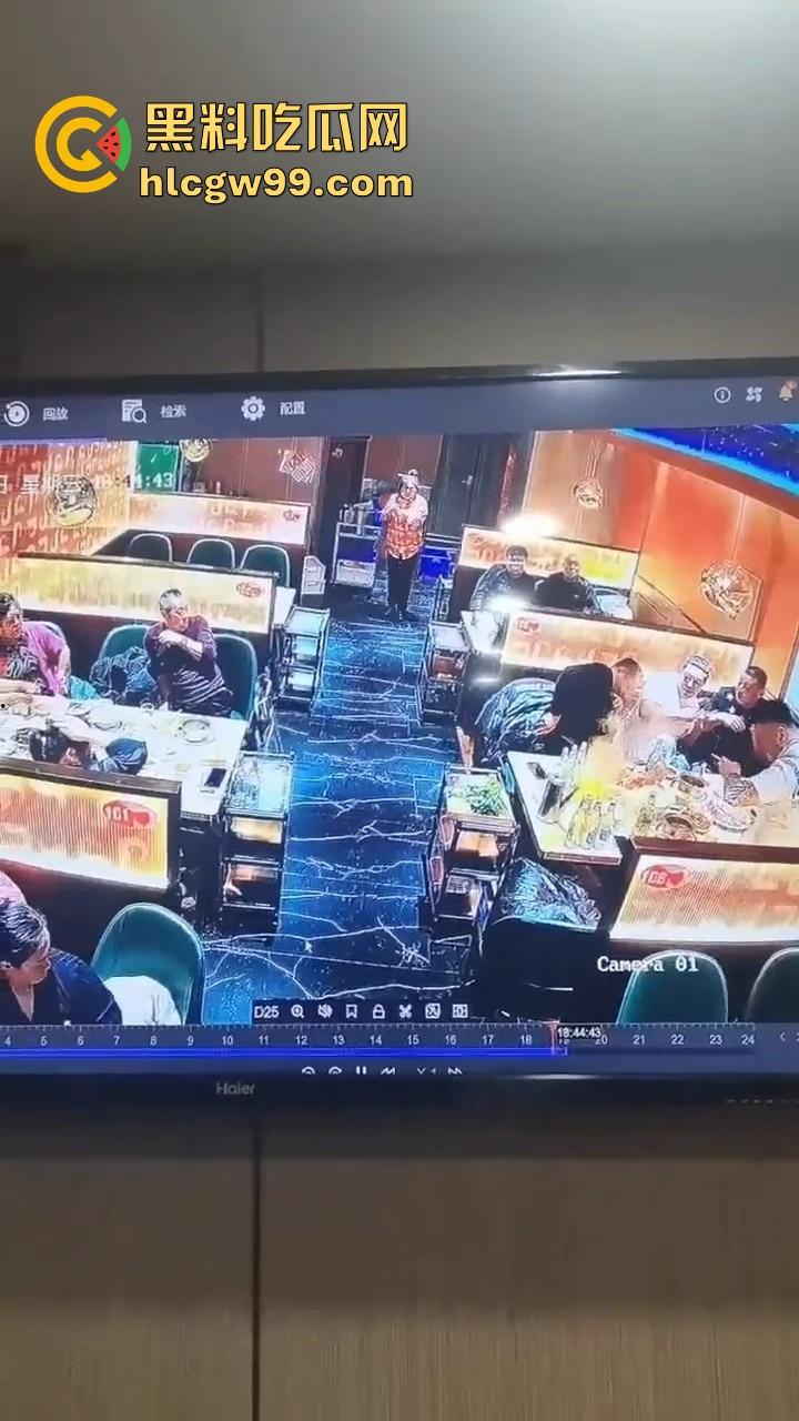 黑龙江密山健晟星期天火锅爆炸性操作,火锅里煮打火机,惊喜套餐还是定时炸弹?过年吃饭吃出爆炸感!