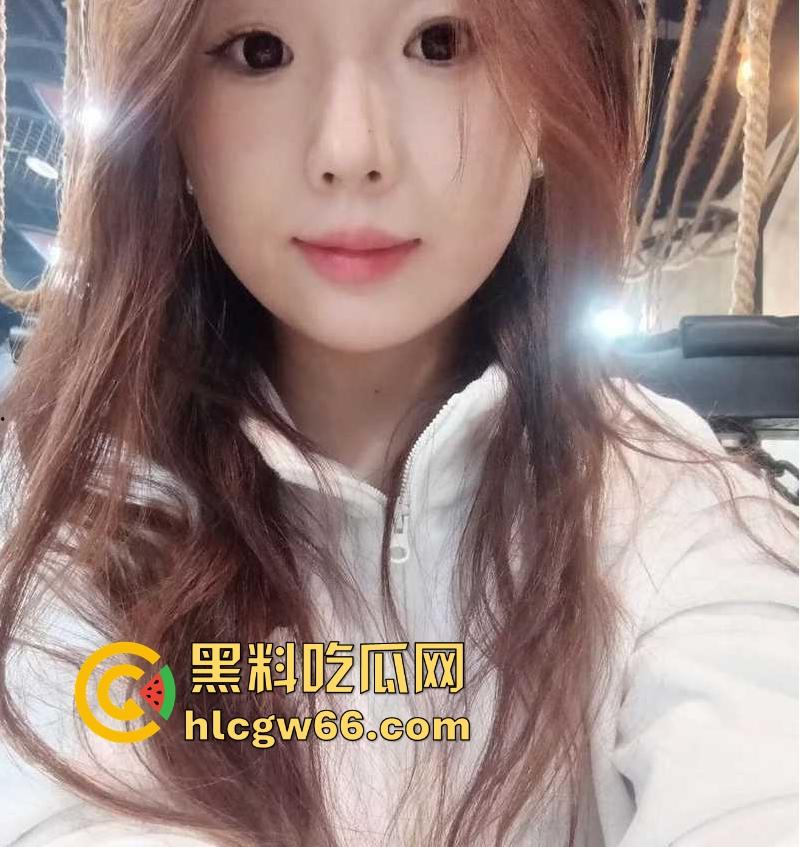 山东临沂大学巨乳学生妹【徐婕】典型的胸大无脑 与炮友拍摄露脸操逼视频 全部曝光网上售卖！