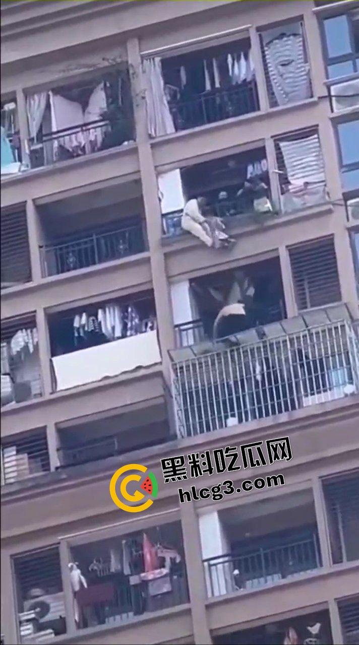 活久见!重庆书法老师『黄钦煌』爱上年轻大奶幼师 回家闹离婚 跳楼威胁妻子未果 坠楼死亡!