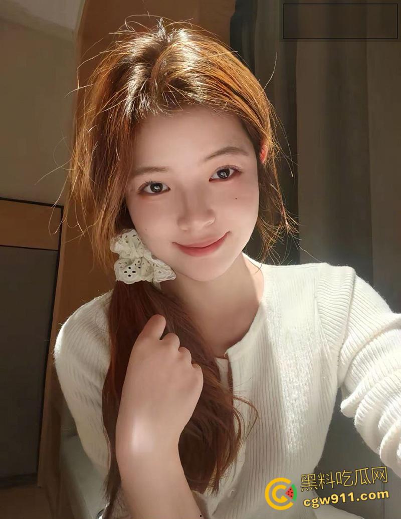 山西大同小学妹【林雯慧】,欲求不满酒店激情做爱,一进门扑倒男友樱桃小嘴直吞鸡巴,口爆吞精还想来第二次!