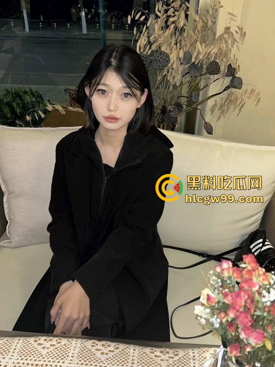 宁夏回族骚货【马莹莹】被粉丝爆料,22岁高挑学生妹,擅长口交后入SM全包,口交技术一流真会玩!