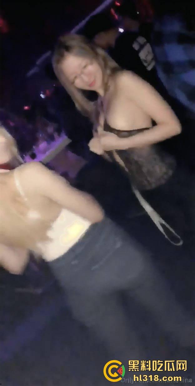 美国南加州easy girl夜店出轨黑人尼哥,被尼哥发到网上还不承认,是谁家的乖乖女又跑出来当媚黑婊了!