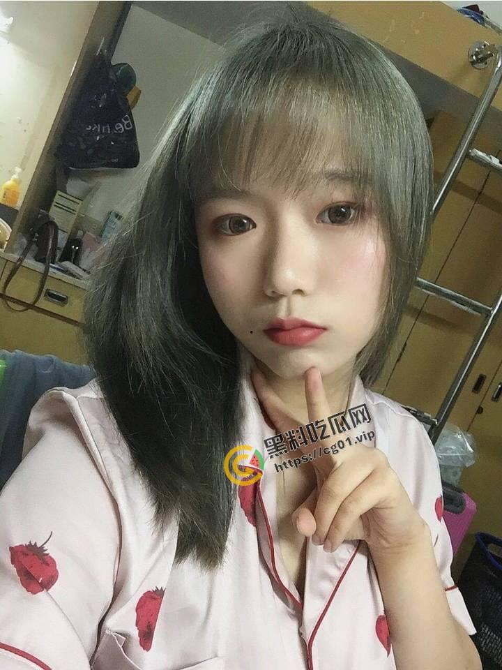 推特网黄南橘子大神重金约炮 台湾国立大学美女大学生 木瓜巨乳爽到爆 开拍前叮嘱: ”你敢让别人看见这个视频你就死定了!把我拍漂亮点!“