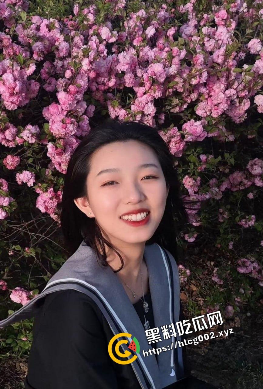 毕业回学校领毕业证 前女友开房勾引我说要打一发毕业炮庆祝一下!