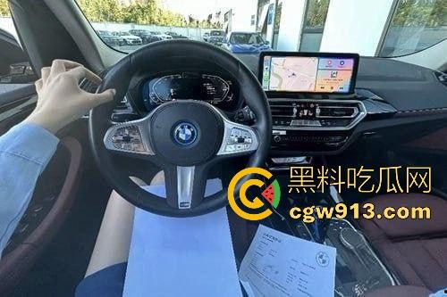 骚的不定是小姐,还有可能是销售,半哄半骗为保小姐姐业绩全款拿下,酒店无套内射表示感激!