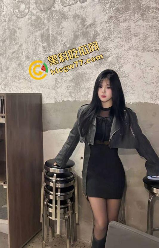 南京航天航空大学材料学院母狗『李晴雯』吃着男友的供养背地里偷鸡,分手后反手举报,北航兄弟快睁眼!