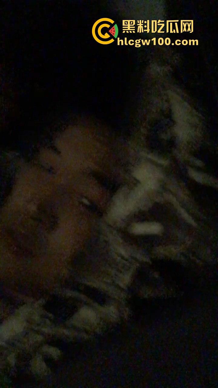 江苏常州携程旅游青枫公园营业部【林飞飞】自怕视频流出,极品身材美乳全程高能 据说现在还在里面上班。