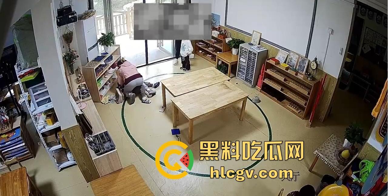 长沙幼儿园虐童!孩子被两名老师拖地打,家长怒发视频控诉!