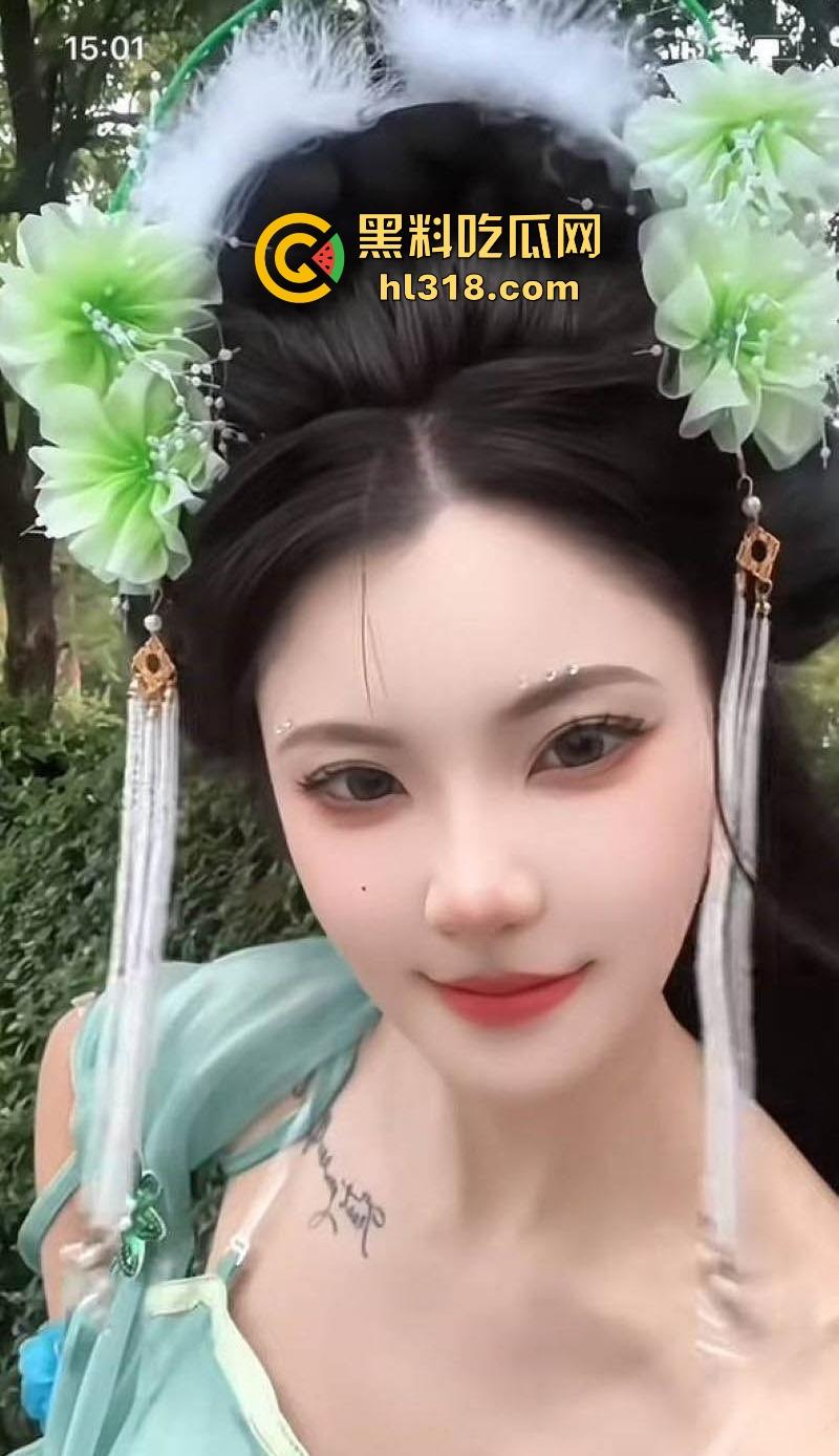 抖音巨乳网红【老刘又胖了】私密擦边热舞曝光,G杯大奶引人注目,劲爆热舞散发原始诱惑!