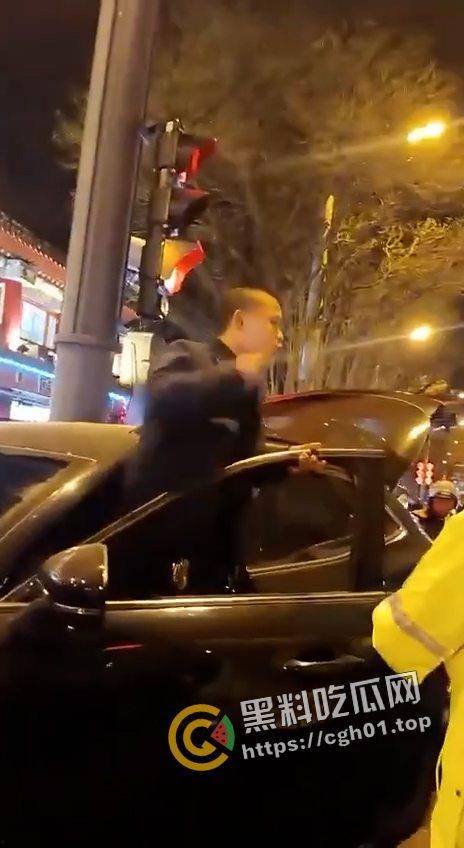 北京二环宽街路口兰博基尼连环撞人 死伤数十人 微博相关报道被封禁 男子疑似高官子弟 现场视频曝光