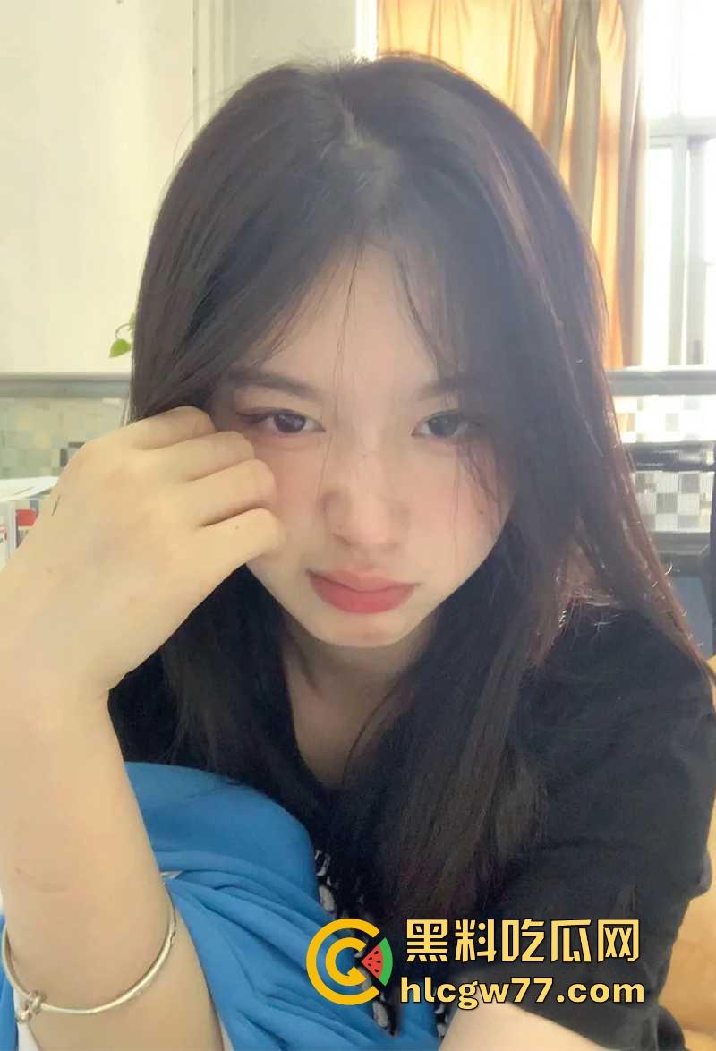 00后清纯学生妹【小玉米】自慰视频流出 穿着情趣女仆装卖浪发骚 跳蛋插穴淫水横流直冒白浆