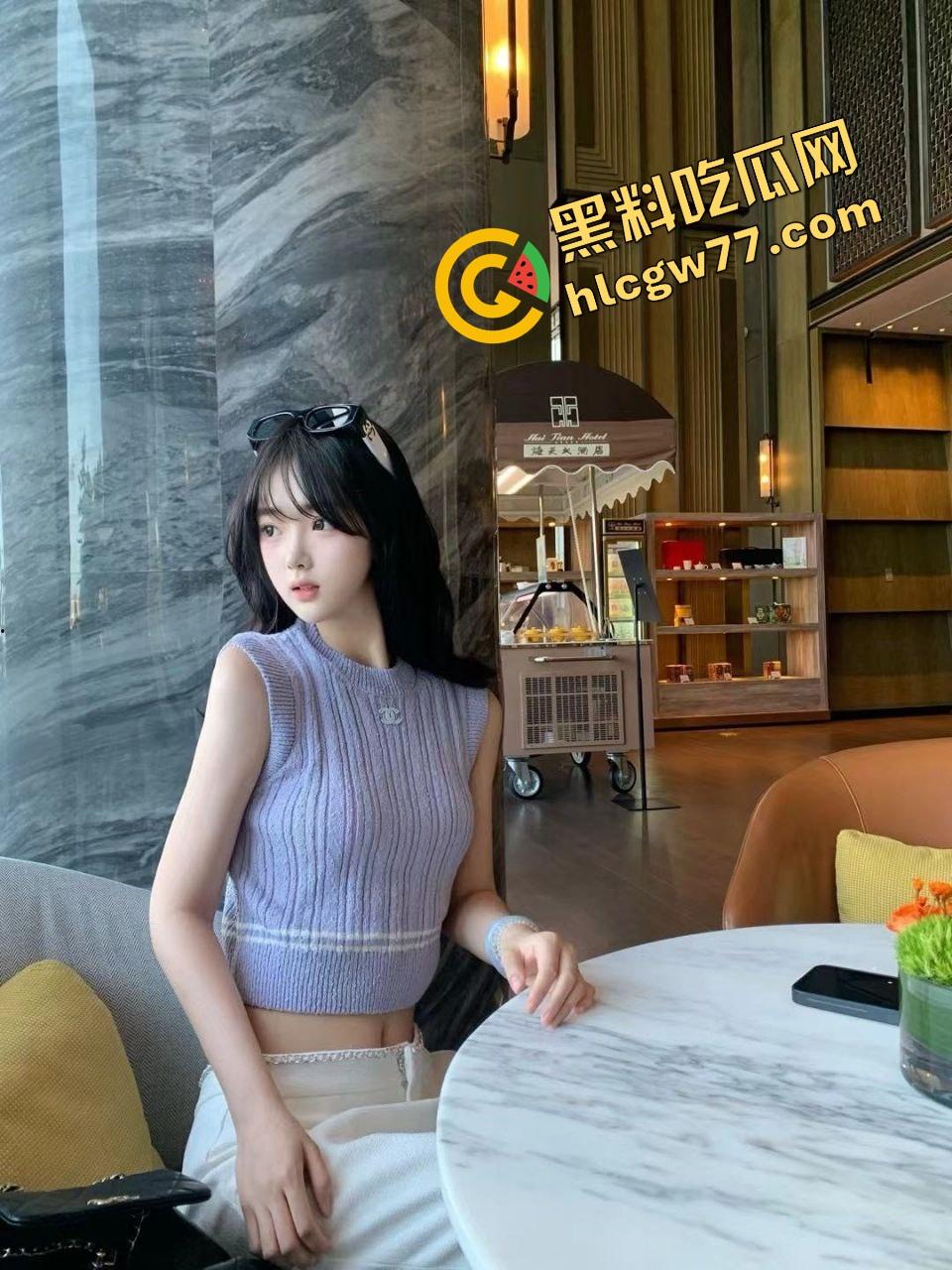 山东青岛大学生【李凤】单亲家庭,缺父爱,见哥哥就跪,学校里嫩男根本喂不饱她!