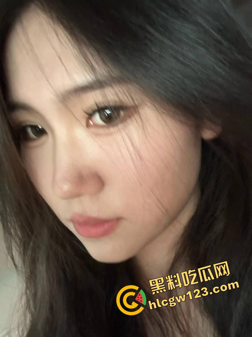 佛山新地儿桃子多到爆,妹子嫩得像鲜桃,短裙黑丝小妹齐聚骚逼扎堆,肉香奶嫩逼紧晚到没你份!