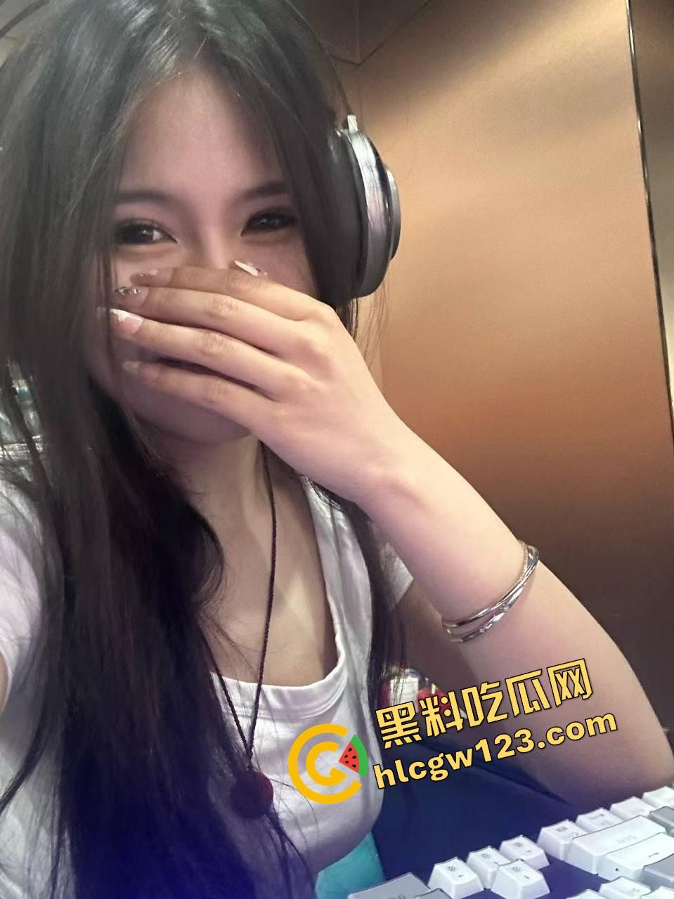 佛山新地儿桃子多到爆,妹子嫩得像鲜桃,短裙黑丝小妹齐聚骚逼扎堆,肉香奶嫩逼紧晚到没你份!