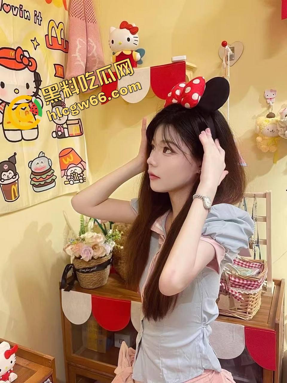 湖南瓜友真实分享人妻老婆骚成精,早上刚睁眼就含我老二,非要日一炮才吃早餐,六味地黄丸都压不住肾亏!