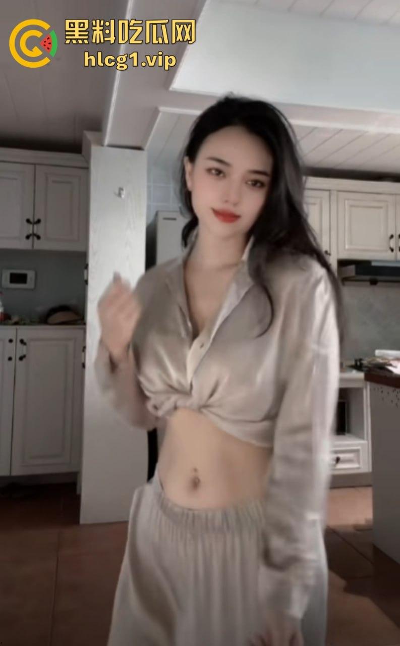 生活不易 建筑高工卖艺!抖音50万粉丝 【美洲豹66】单亲妈妈 巨乳黑丝骚姿挑逗!