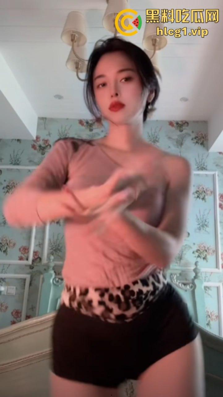 生活不易 建筑高工卖艺!抖音50万粉丝 【美洲豹66】单亲妈妈 巨乳黑丝骚姿挑逗!