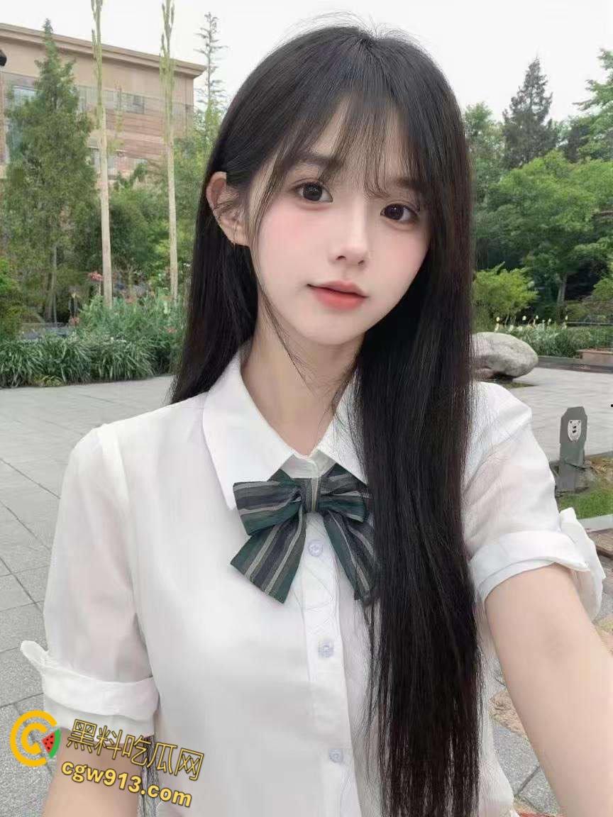 微胖才是极品，酒吧约炮爱穿情趣内衣的小坦克，蒙眼调教跪地口交，无套后入肉感翘臀 ！