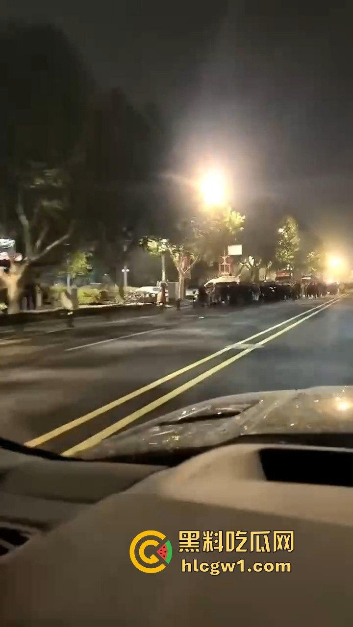 浙江义乌南山区地毯式搜索凶手!群众瑟瑟发抖,警方封锁整片山林!