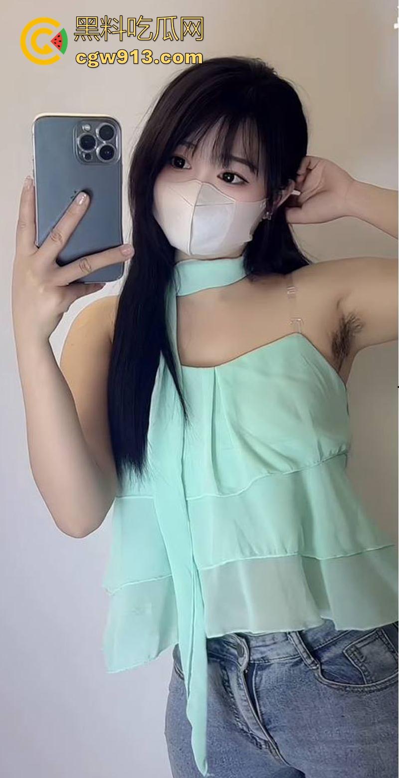 快手网红【大清青】榜一定制视频流出,性感瑜伽裤骚舞勾引,细腰摇曳翘臀高撅,逼缝凸显,反差骚劲儿永不熄火!