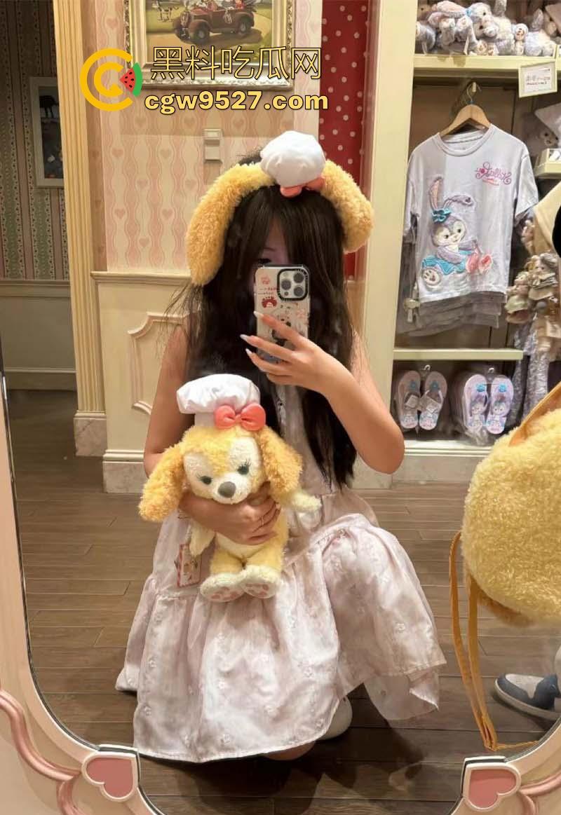 广州大学【刘媚柔】乖巧学生妹变反差婊,皮肤粉嫩光滑,白粉嫩骚穴后入狂操,翘臀顶到鸡巴炸裂!