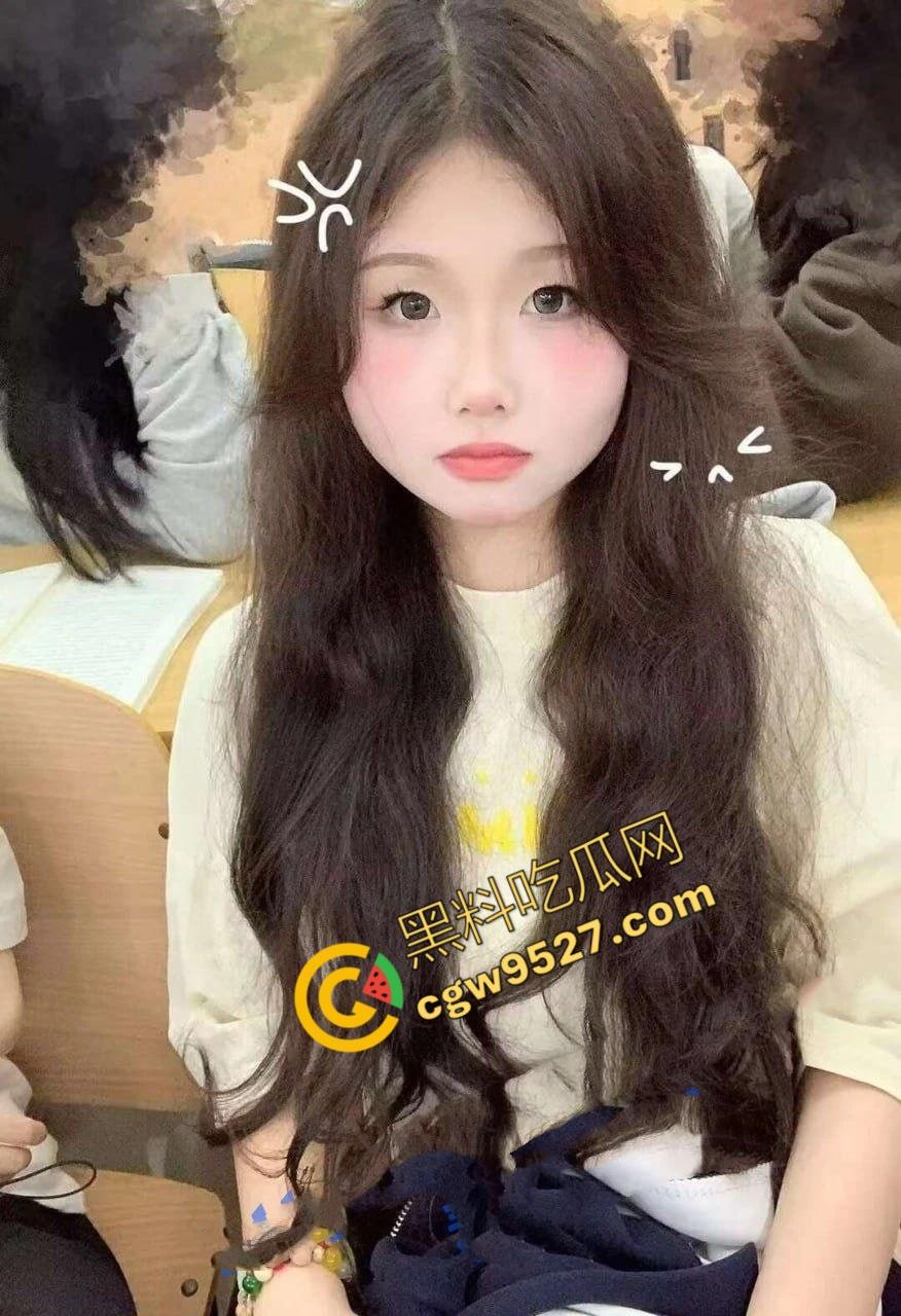 湖北大学生梁玉莉专修性爱学，床技高超让金主欲罢不能，巨乳肥臀淫水超多，妥妥的吸精神器