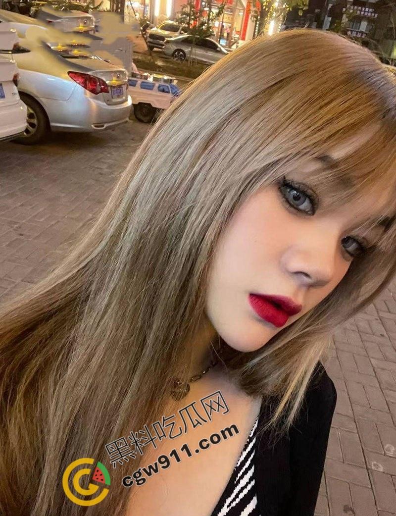 江西南昌【刘雯】与炮友约炮视频流出,大满背小花臂极品骚货,狂野骑乘急速爆轰,挑逗尖叫撩人心弦