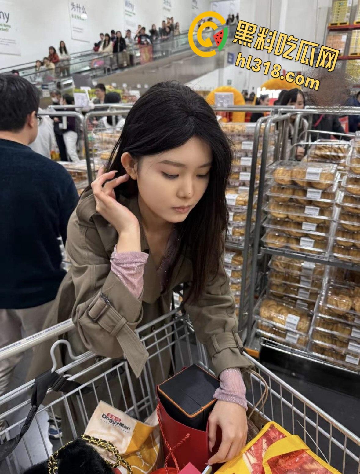 江南第一深情,约炮极品实习女幼师,嫩乳粉鲍诱惑至极,开档肉丝无套内射爽到起飞 !