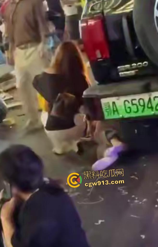 9月6日武汉江汉路车祸!苏A醉驾狂魔中元节化身人间杀器,冲撞行人,最少死伤七八个,是不是鬼上身了?