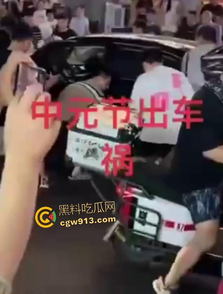 9月6日武汉江汉路车祸!苏A醉驾狂魔中元节化身人间杀器,冲撞行人,最少死伤七八个,是不是鬼上身了?