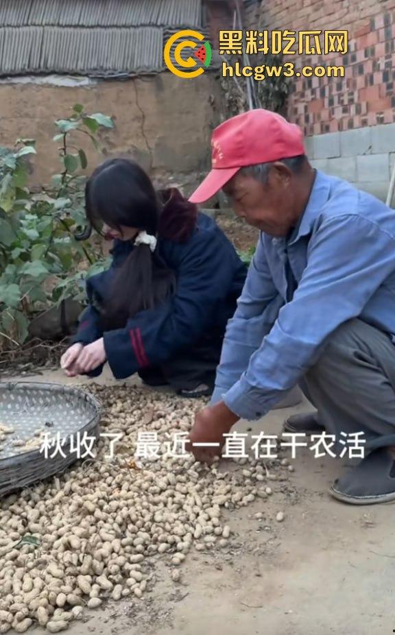 抖音主播『婉婉』炮厂认证主播边直播边放鞭炮,嘉年华狂刷鞭炮狂炸,大哥们这电子养蛊玩法真是太炸裂了!