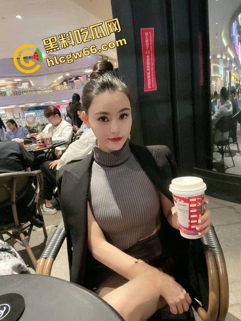 开718假装富婆?深圳大奶女【林梦雪】扯下假名媛滤镜,被爆勾引金主换资源,骚片外泄骚逼翻天!